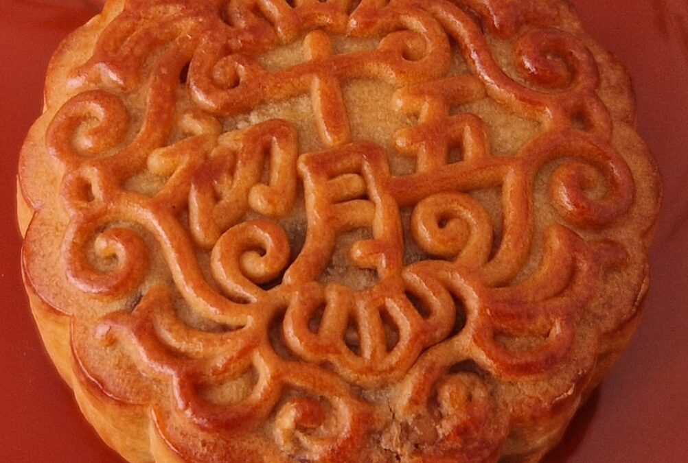 runder kleiner Kuchen mit Muster